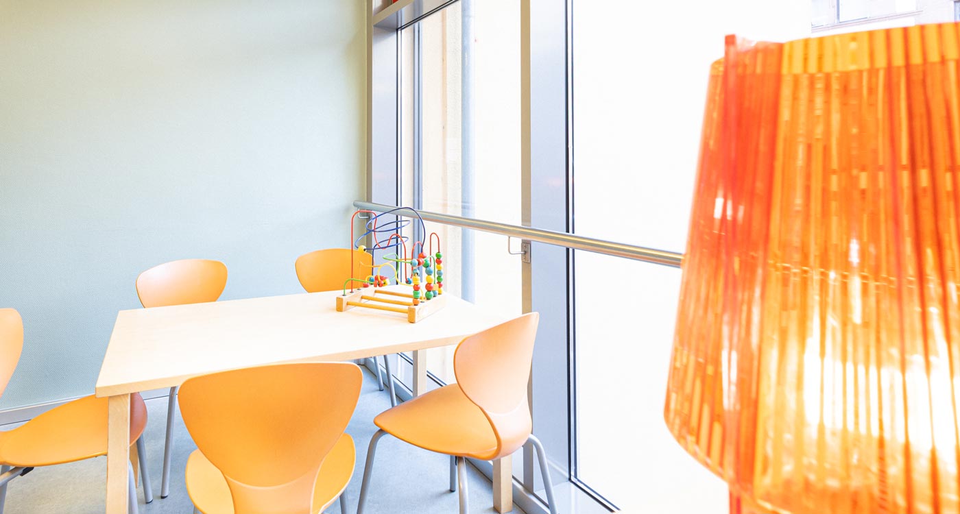 Bild zeigt Wolenstreifen an einem blauen Himmel.